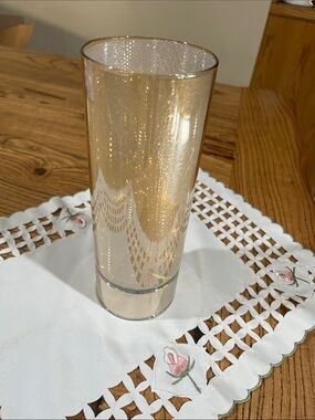 Signature home styles, Sparkle Glass takes 3 AAA batteries.